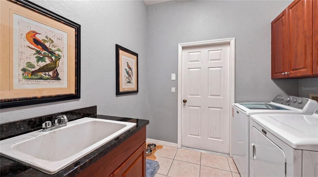 For Sale: $725,000 (4 beds, 3 baths, 2681 Square Feet)