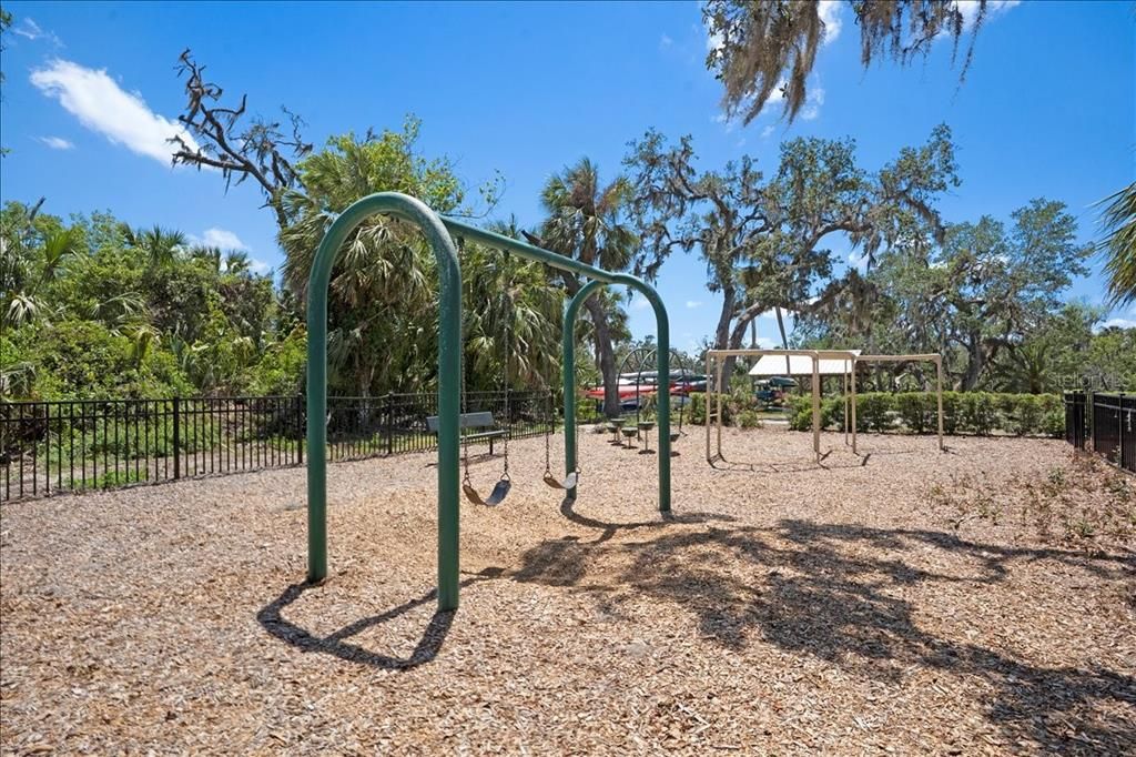 For Sale: $725,000 (4 beds, 3 baths, 2681 Square Feet)