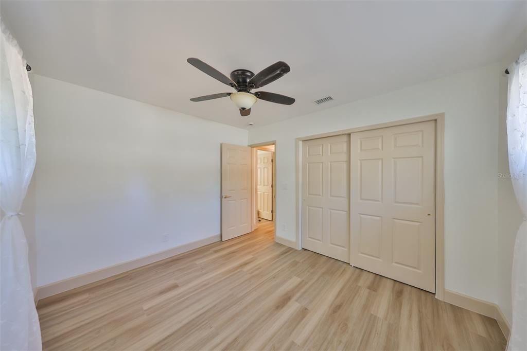 Active With Contract: $2,900 (2 beds, 2 baths, 1020 Square Feet)