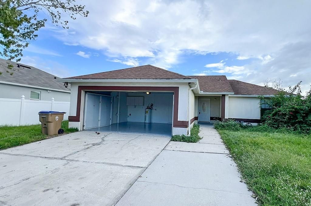 For Rent: $1,600 (3 beds, 2 baths, 1149 Square Feet)