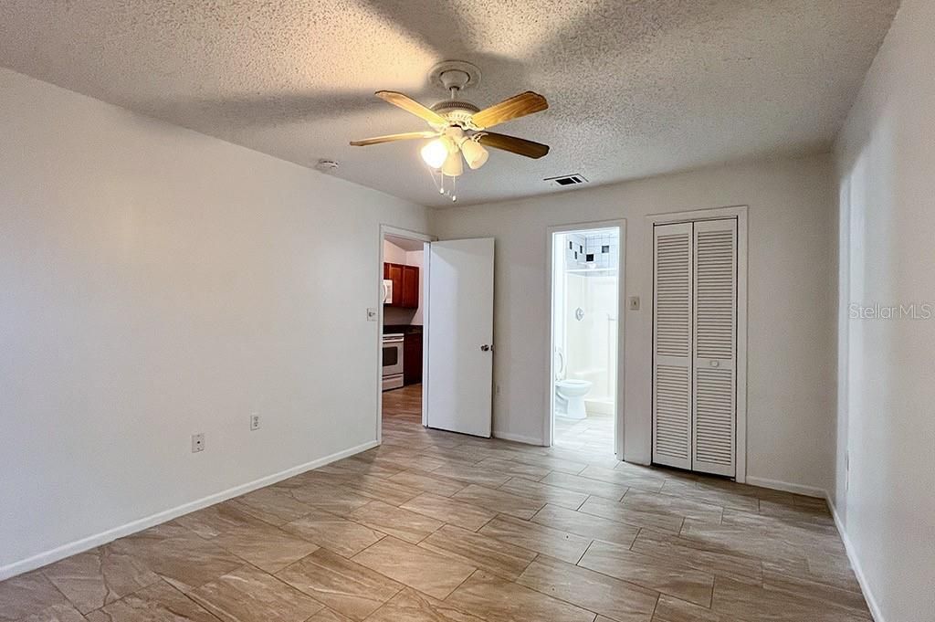 For Rent: $1,600 (3 beds, 2 baths, 1149 Square Feet)
