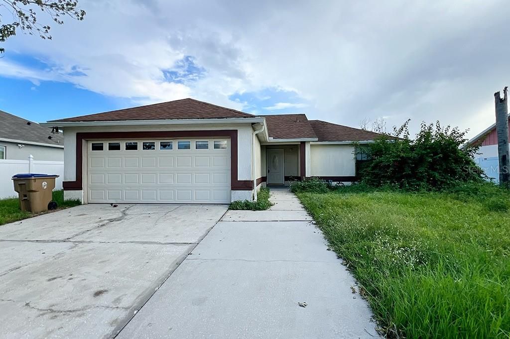 For Rent: $1,600 (3 beds, 2 baths, 1149 Square Feet)