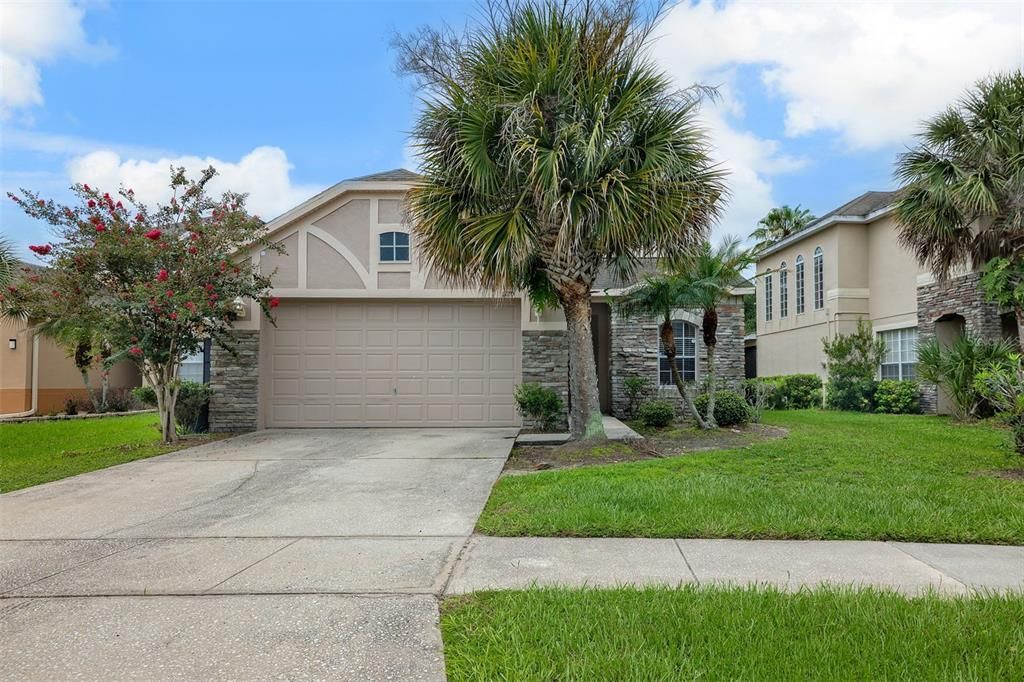 For Sale: $410,000 (4 beds, 2 baths, 1941 Square Feet)
