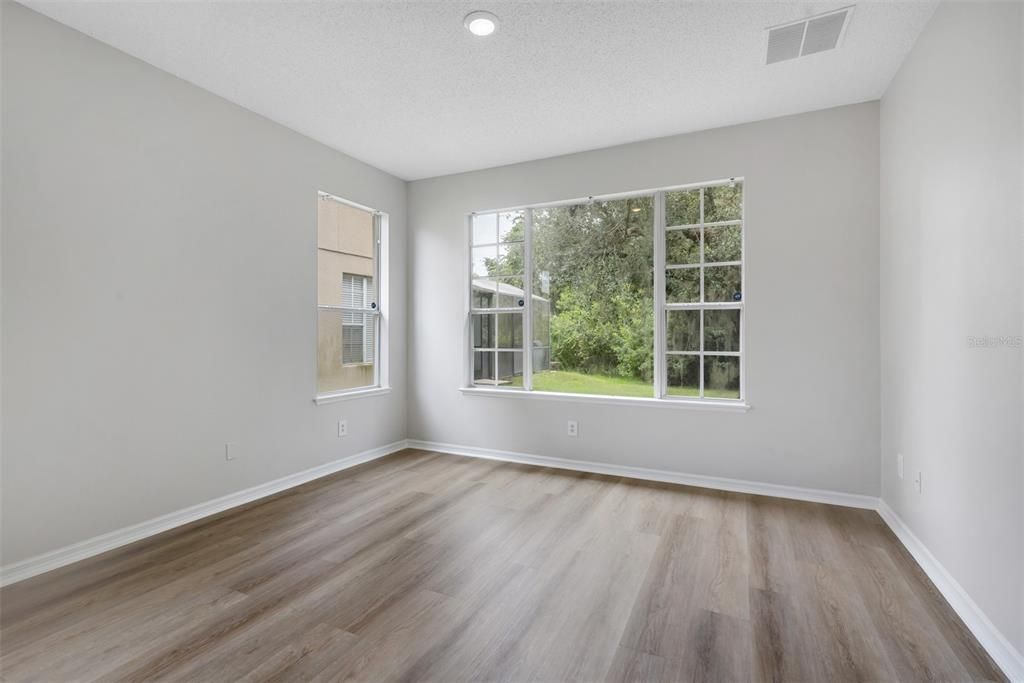 For Sale: $410,000 (4 beds, 2 baths, 1941 Square Feet)