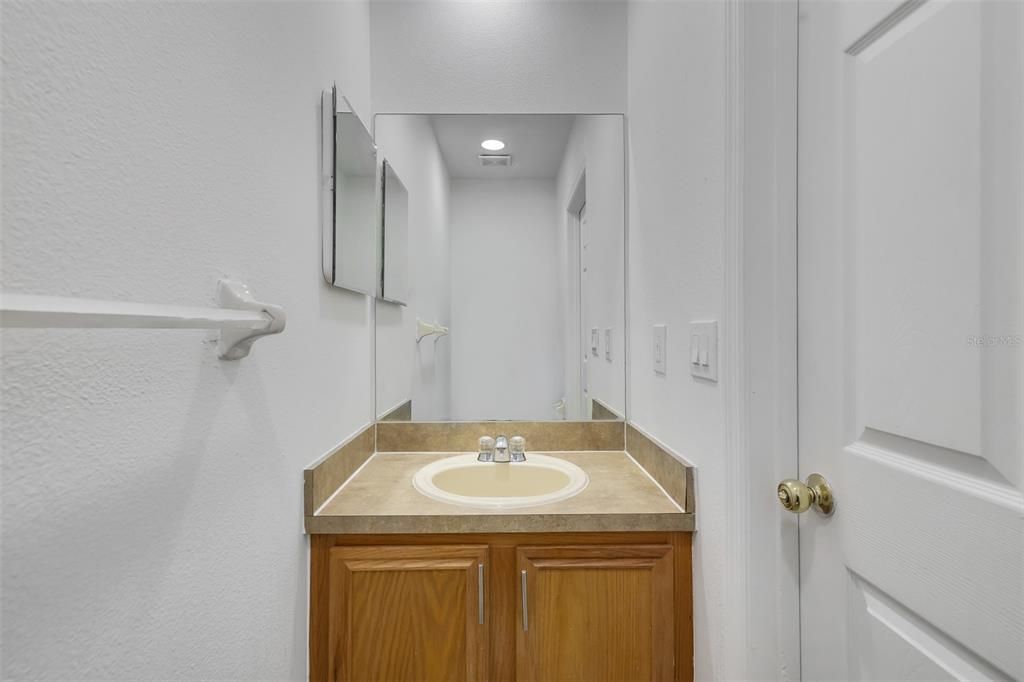 For Sale: $410,000 (4 beds, 2 baths, 1941 Square Feet)