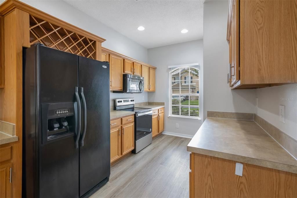For Sale: $410,000 (4 beds, 2 baths, 1941 Square Feet)