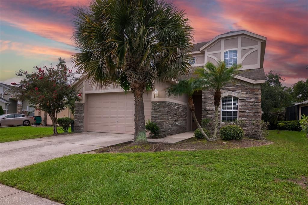 For Sale: $410,000 (4 beds, 2 baths, 1941 Square Feet)