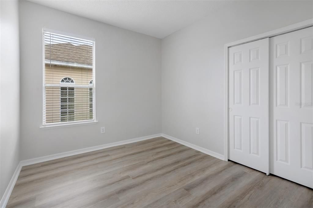 For Sale: $410,000 (4 beds, 2 baths, 1941 Square Feet)