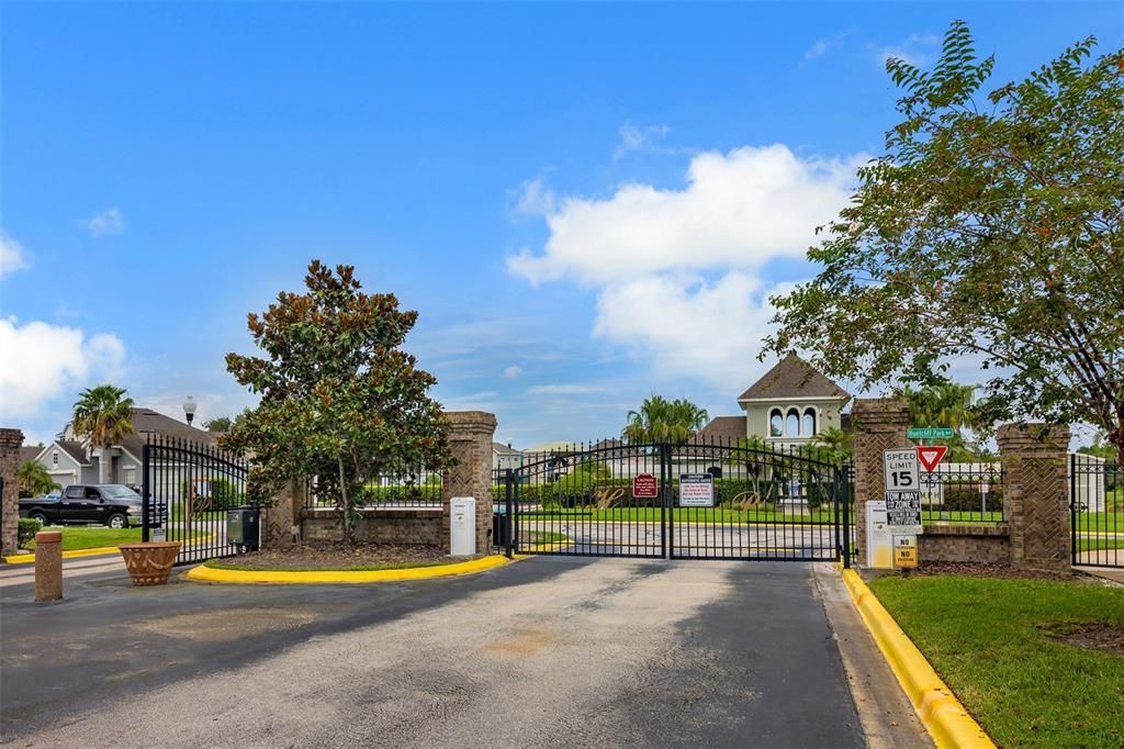 For Sale: $410,000 (4 beds, 2 baths, 1941 Square Feet)