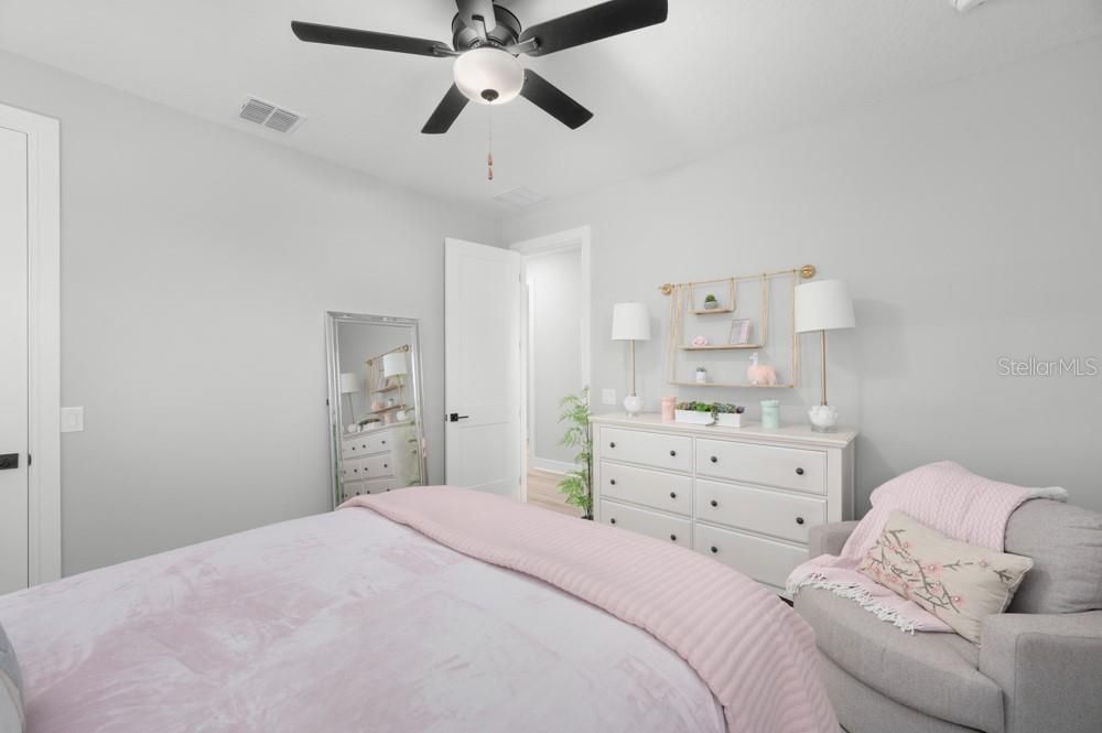 For Sale: $724,900 (4 beds, 3 baths, 3292 Square Feet)