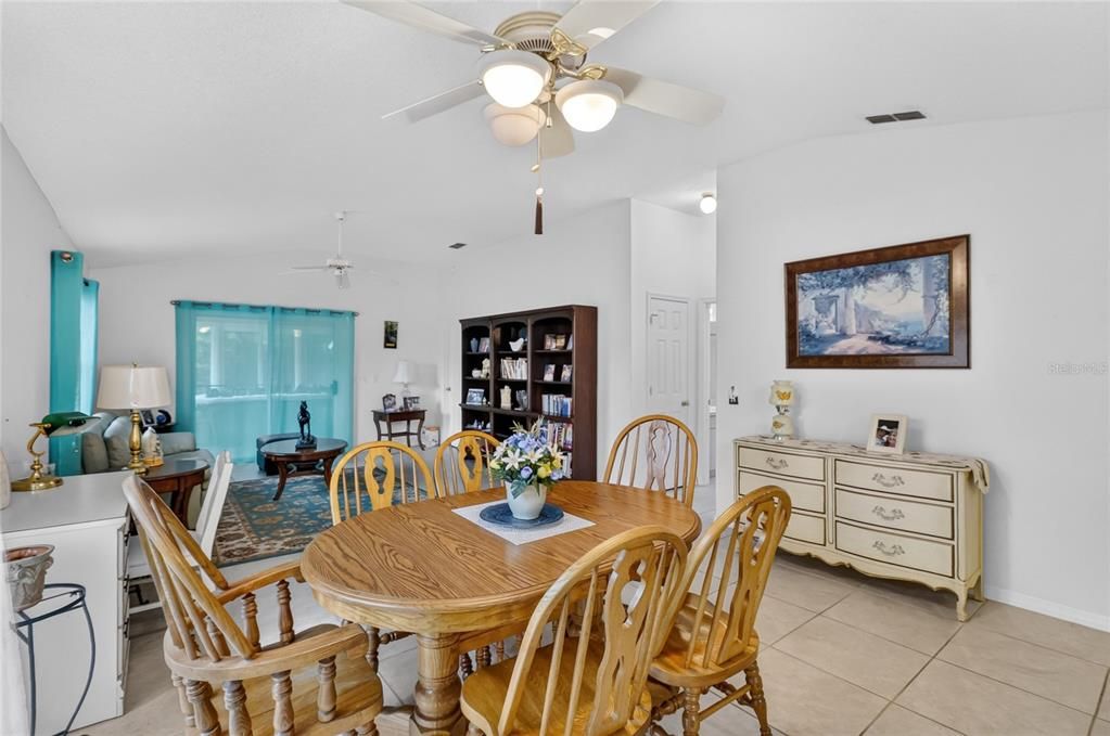 For Rent: $1,600 (2 beds, 2 baths, 1098 Square Feet)