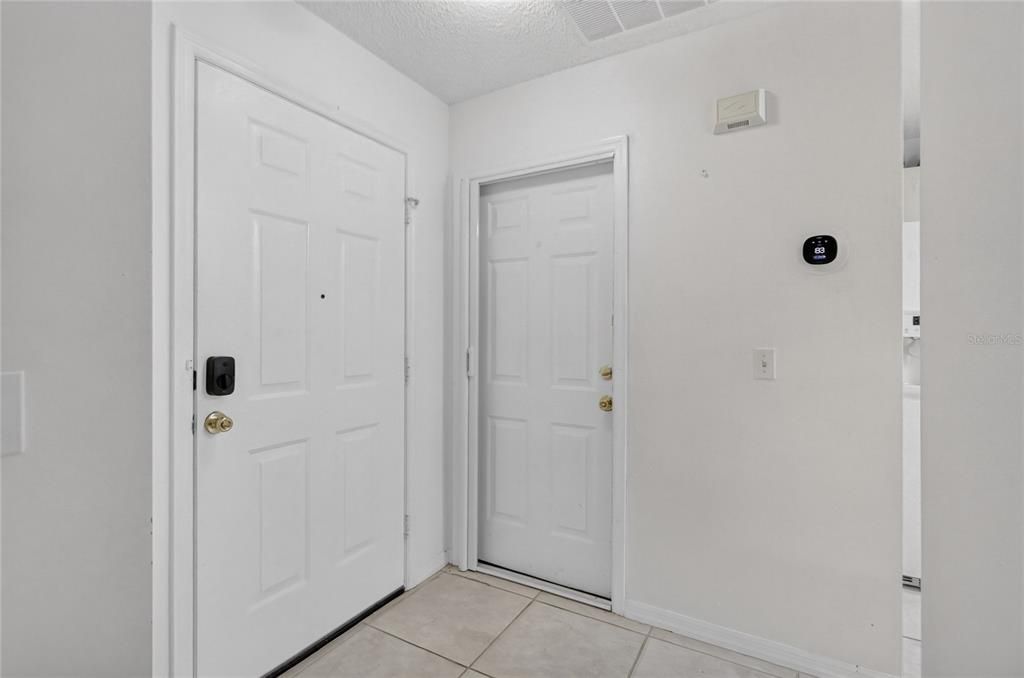 For Rent: $1,600 (2 beds, 2 baths, 1098 Square Feet)