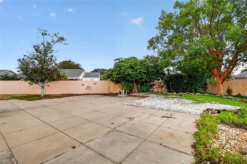 For Rent: $1,600 (2 beds, 2 baths, 1098 Square Feet)