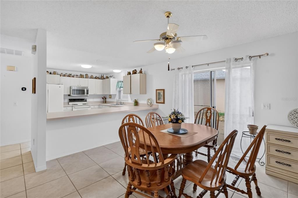 For Rent: $1,600 (2 beds, 2 baths, 1098 Square Feet)