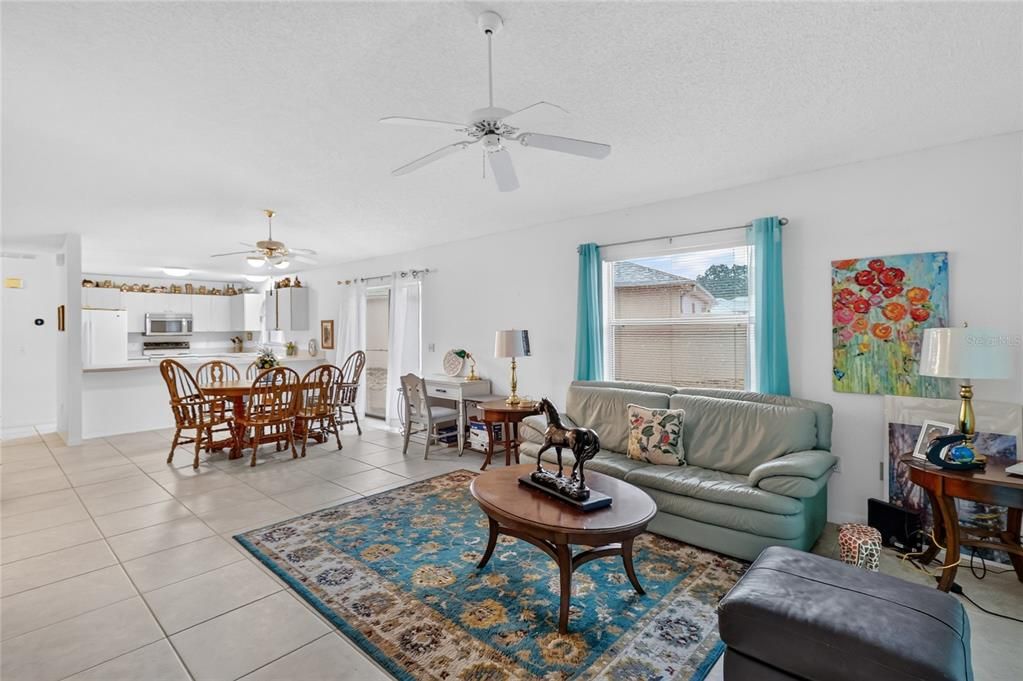 For Rent: $1,600 (2 beds, 2 baths, 1098 Square Feet)