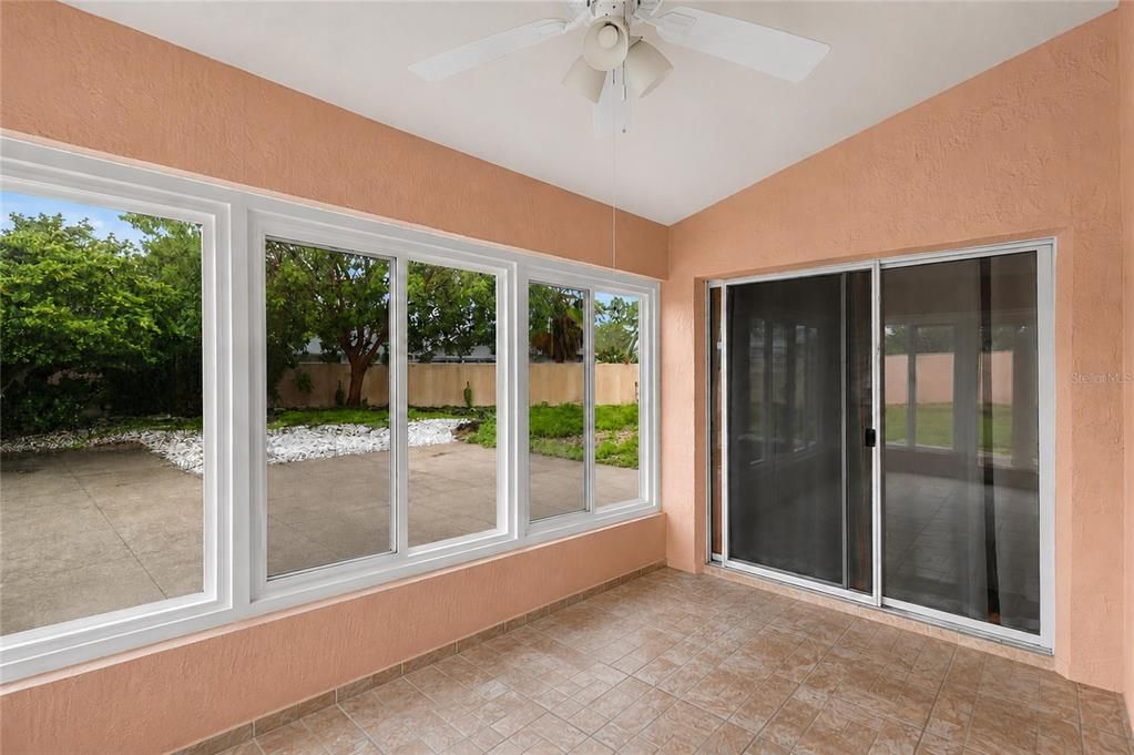 For Rent: $1,600 (2 beds, 2 baths, 1098 Square Feet)