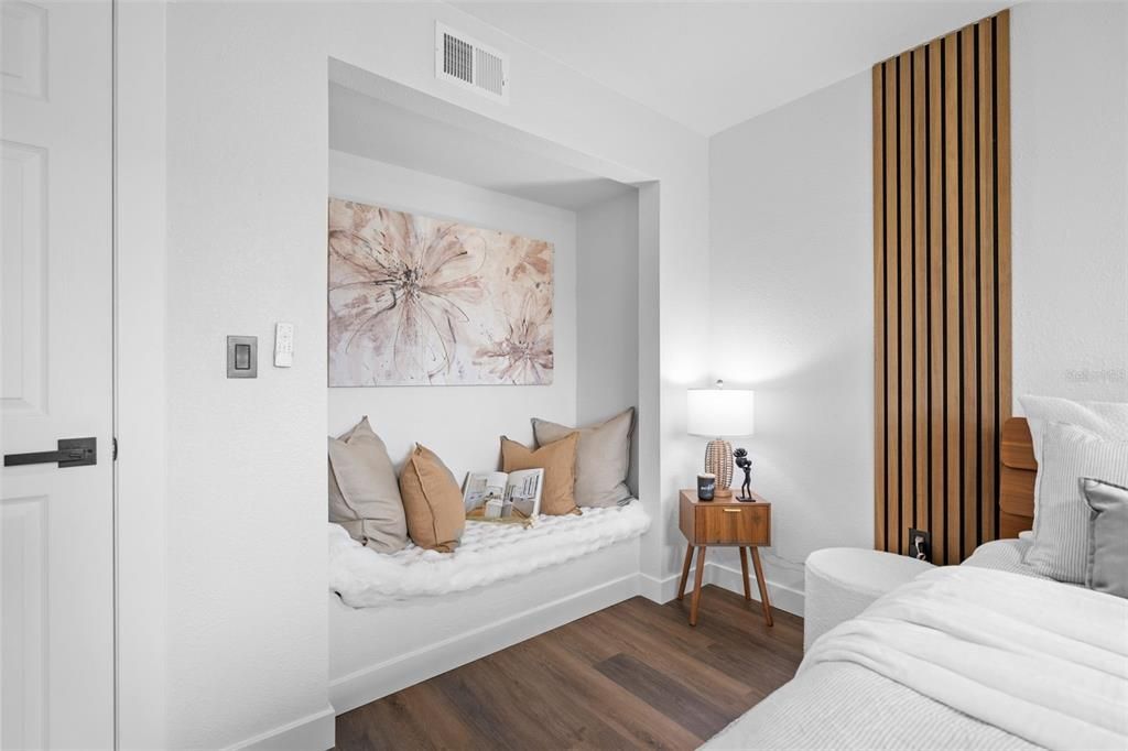 For Sale: $279,000 (3 beds, 2 baths, 1555 Square Feet)