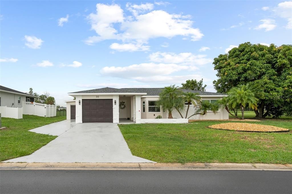 For Sale: $279,000 (3 beds, 2 baths, 1555 Square Feet)