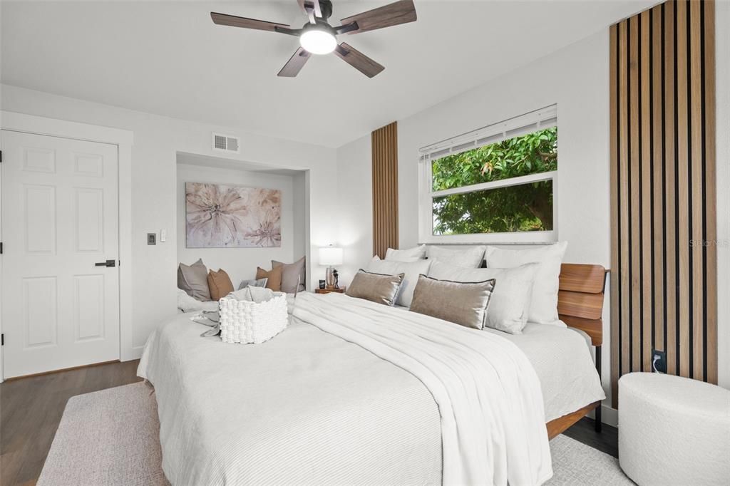 For Sale: $279,000 (3 beds, 2 baths, 1555 Square Feet)
