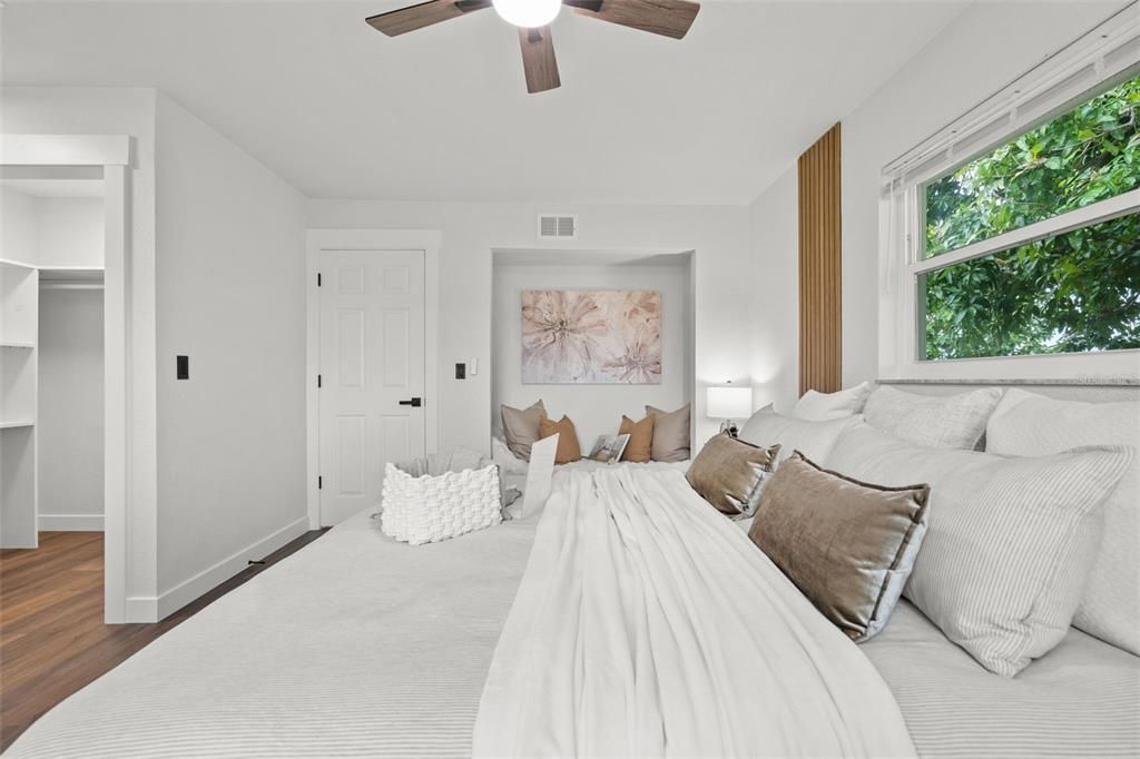 For Sale: $279,000 (3 beds, 2 baths, 1555 Square Feet)