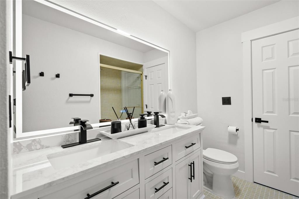 For Sale: $279,000 (3 beds, 2 baths, 1555 Square Feet)