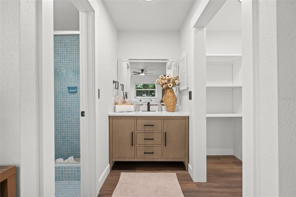 For Sale: $279,000 (3 beds, 2 baths, 1555 Square Feet)