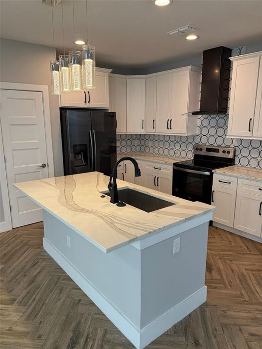 For Rent: $3,732 (3 beds, 3 baths, 2063 Square Feet)