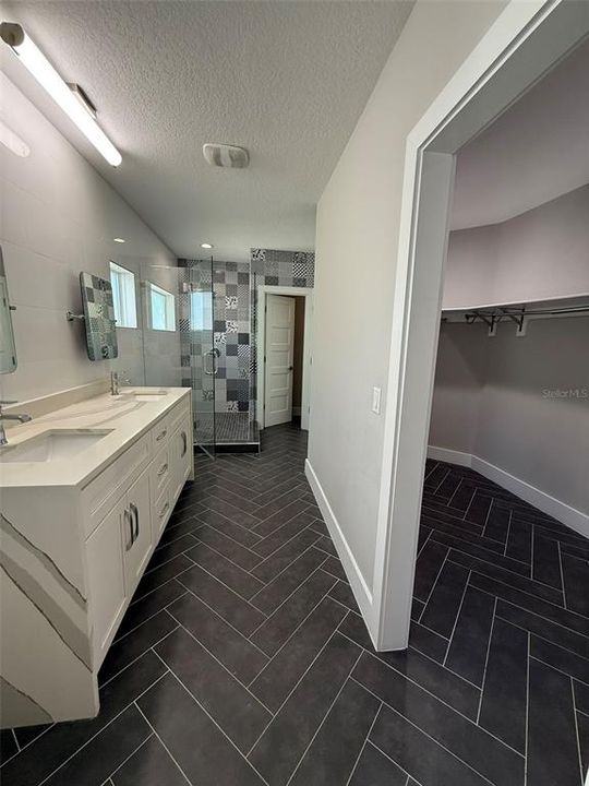 For Rent: $3,732 (3 beds, 3 baths, 2063 Square Feet)