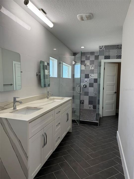 For Rent: $3,732 (3 beds, 3 baths, 2063 Square Feet)
