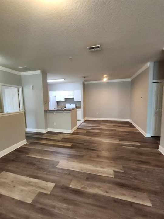 En Venta: $290,500 (3 camas, 2 baños, 1453 Pies cuadrados)