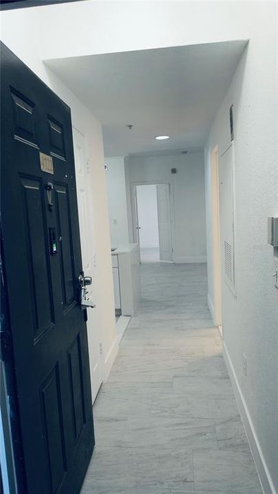 For Rent: $1,995 (2 beds, 2 baths, 947 Square Feet)