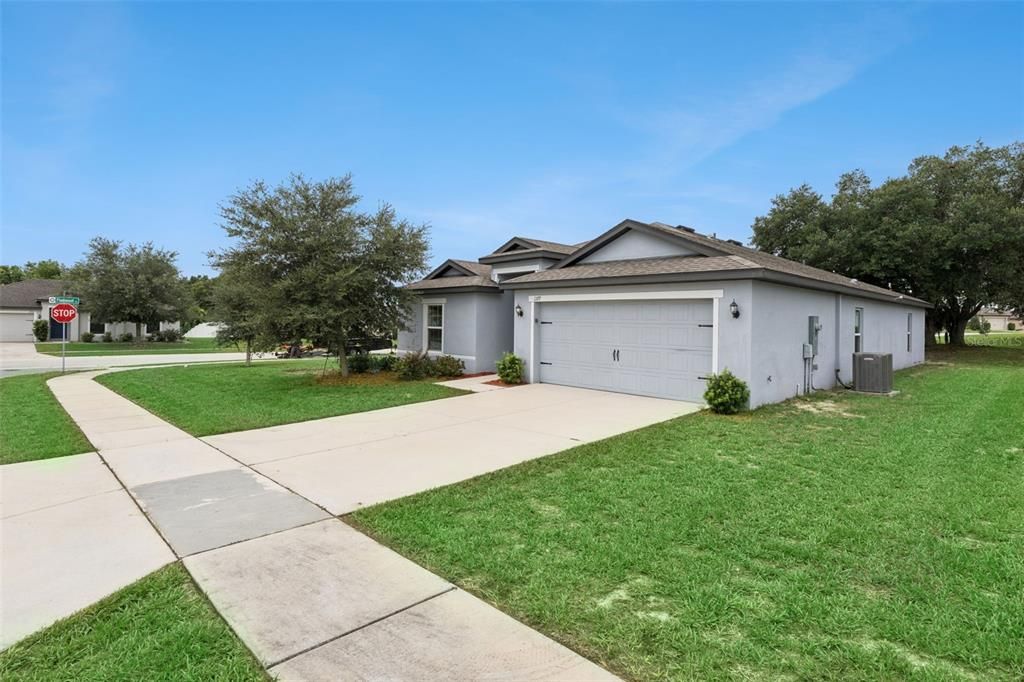Activo con contrato: $335,000 (5 camas, 3 baños, 1944 Pies cuadrados)