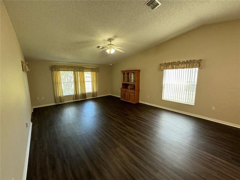 For Rent: $1,795 (2 beds, 2 baths, 1328 Square Feet)