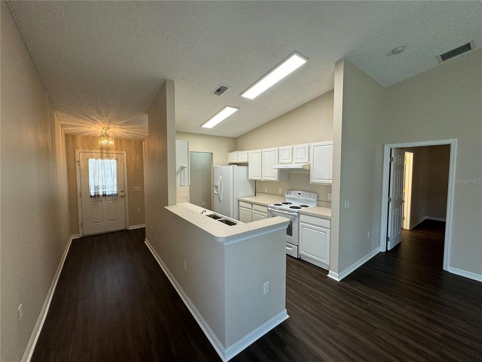 For Rent: $1,795 (2 beds, 2 baths, 1328 Square Feet)