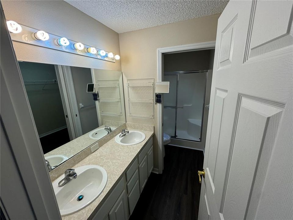 For Rent: $1,795 (2 beds, 2 baths, 1328 Square Feet)