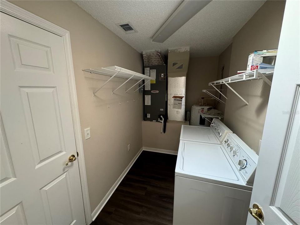 For Rent: $1,795 (2 beds, 2 baths, 1328 Square Feet)