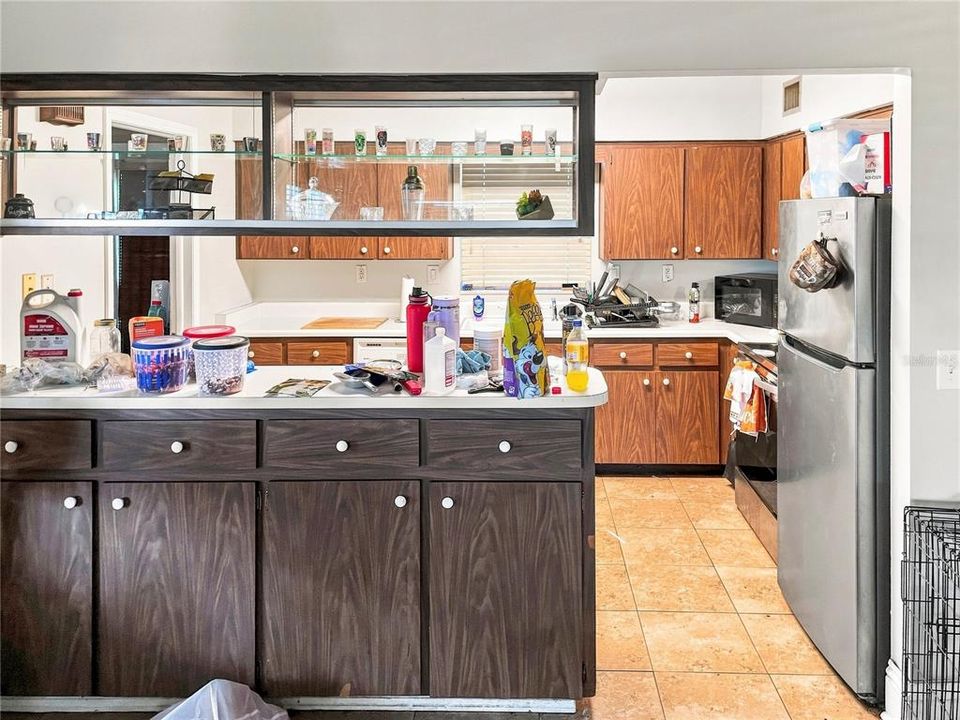 For Sale: $325,000 (2 beds, 2 baths, 1145 Square Feet)