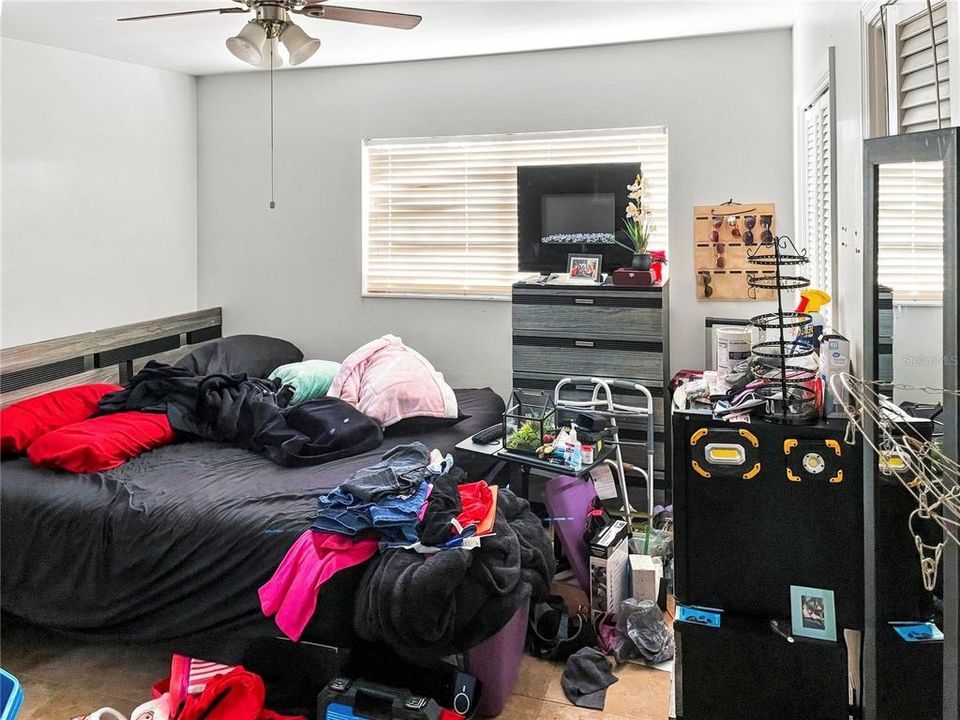 For Sale: $325,000 (2 beds, 2 baths, 1145 Square Feet)
