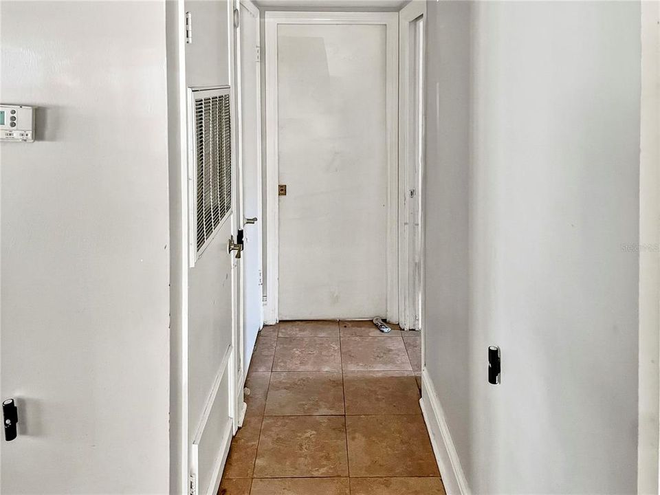 For Sale: $325,000 (2 beds, 2 baths, 1145 Square Feet)