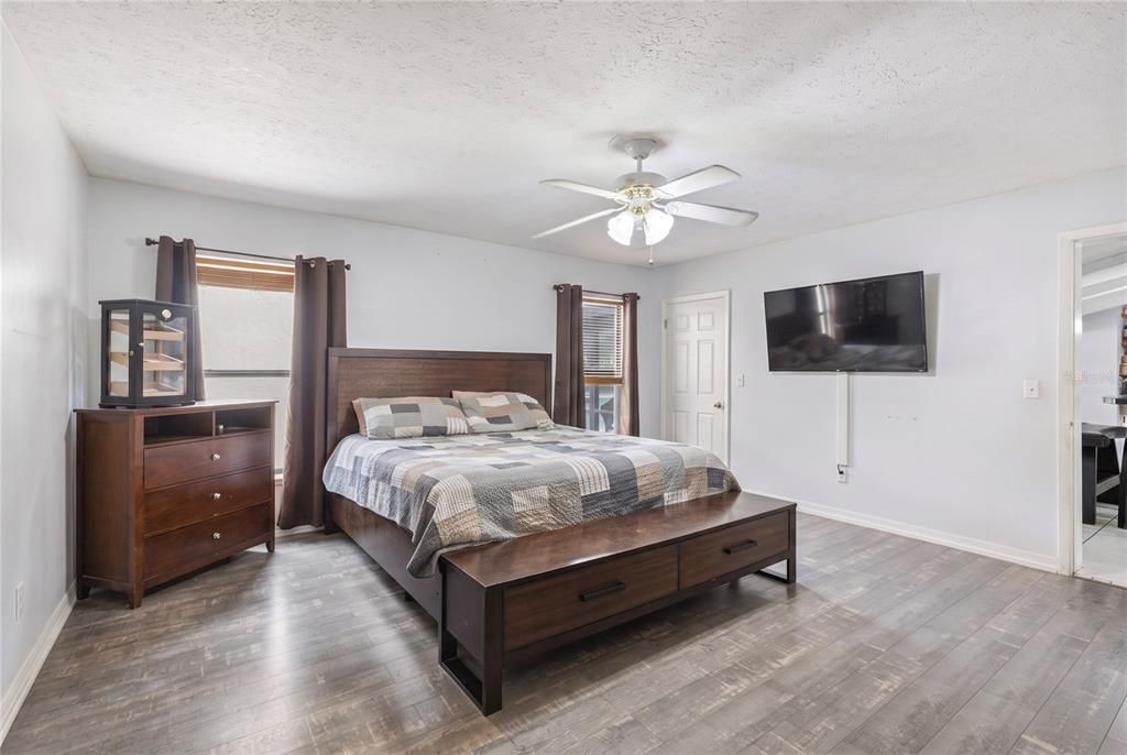 For Sale: $629,900 (5 beds, 3 baths, 3202 Square Feet)