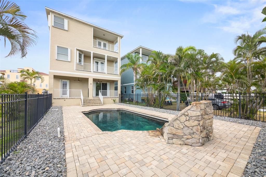 For Rent: $4,400 (4 beds, 3 baths, 3096 Square Feet)