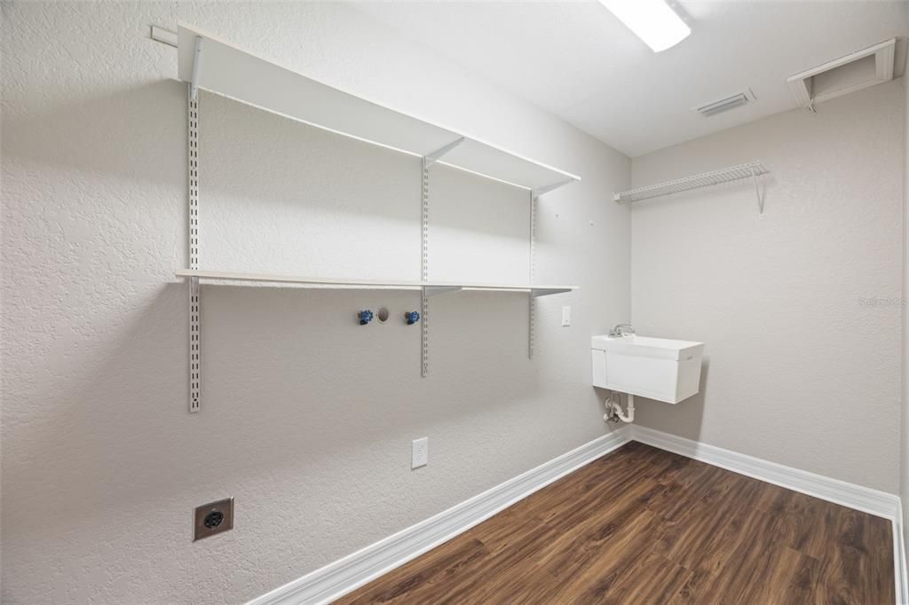 For Rent: $4,400 (4 beds, 3 baths, 3096 Square Feet)