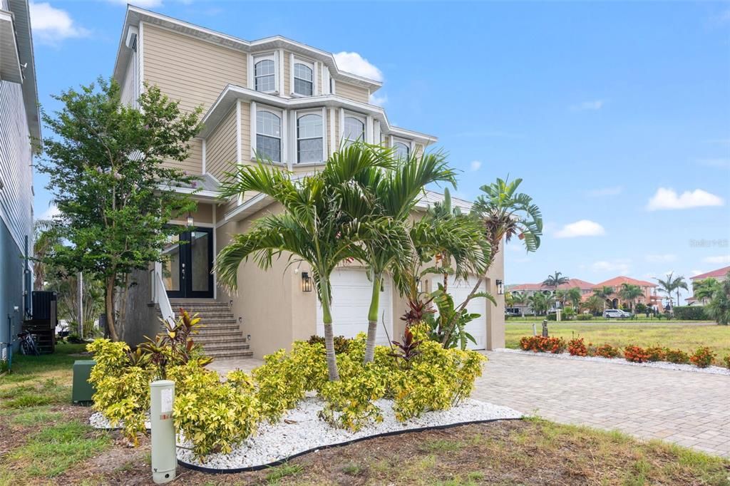 For Rent: $4,400 (4 beds, 3 baths, 3096 Square Feet)