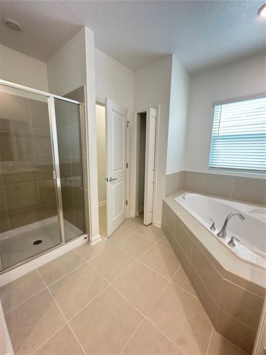 En Renta: $2,995 (5 camas, 3 baños, 2455 Pies cuadrados)