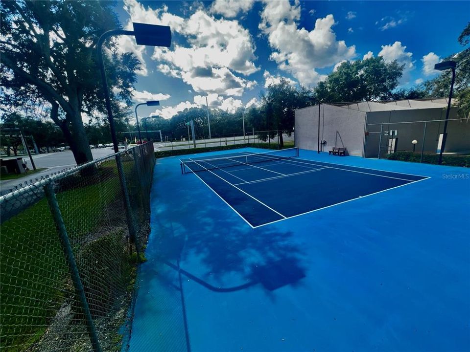 For Rent: $1,575 (2 beds, 2 baths, 912 Square Feet)