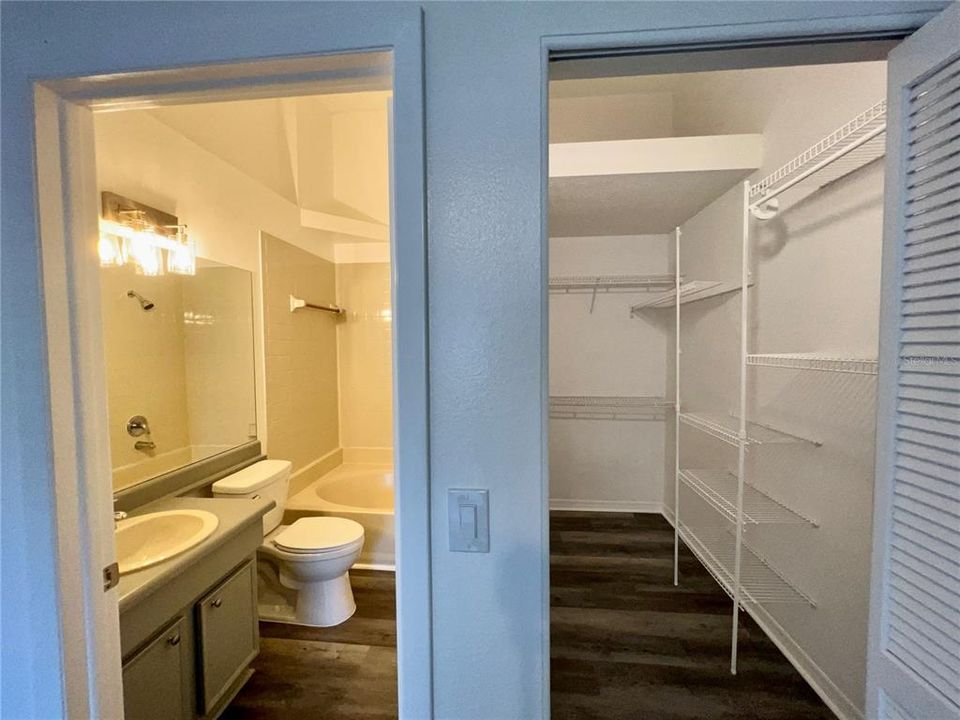 For Rent: $1,575 (2 beds, 2 baths, 912 Square Feet)