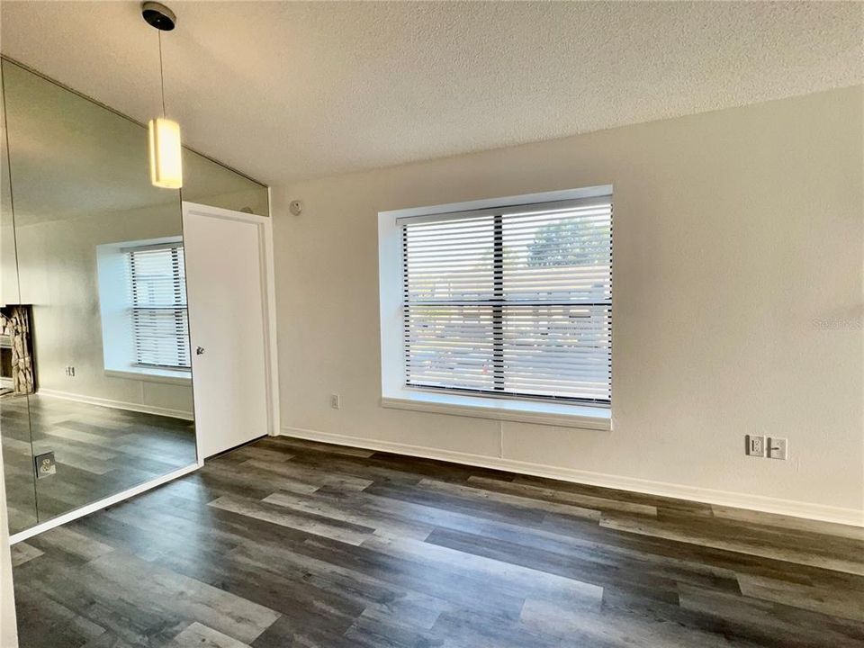 For Rent: $1,575 (2 beds, 2 baths, 912 Square Feet)
