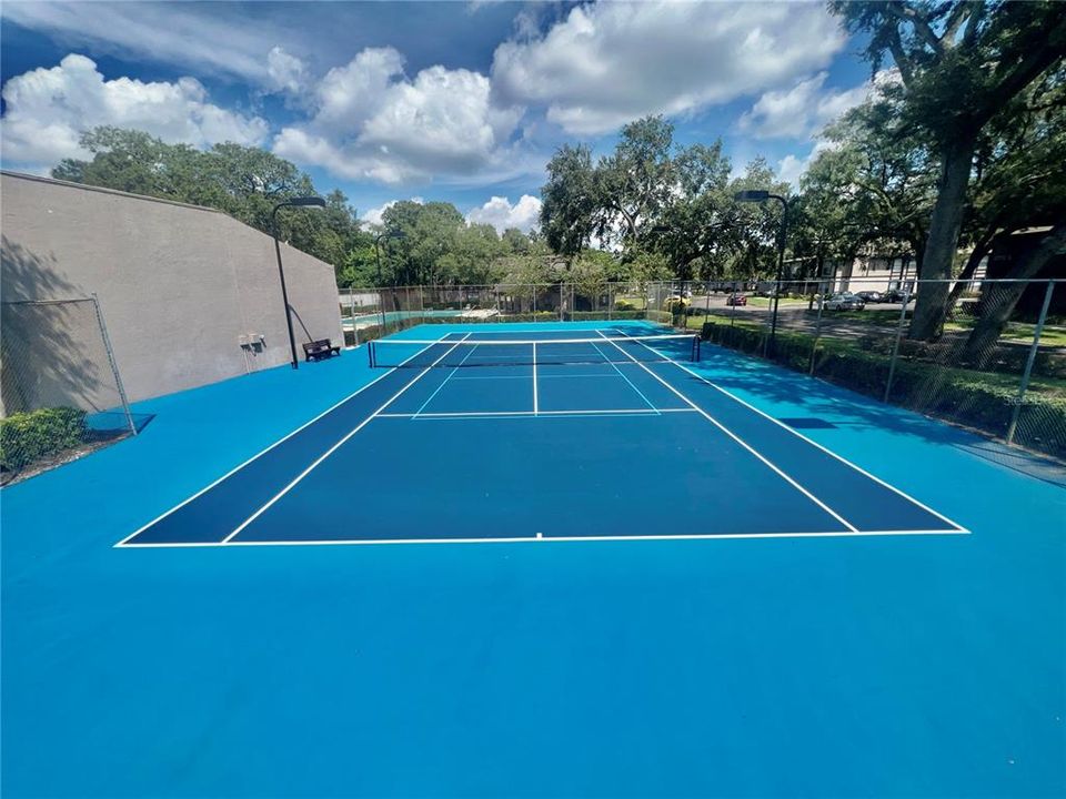 For Rent: $1,575 (2 beds, 2 baths, 912 Square Feet)