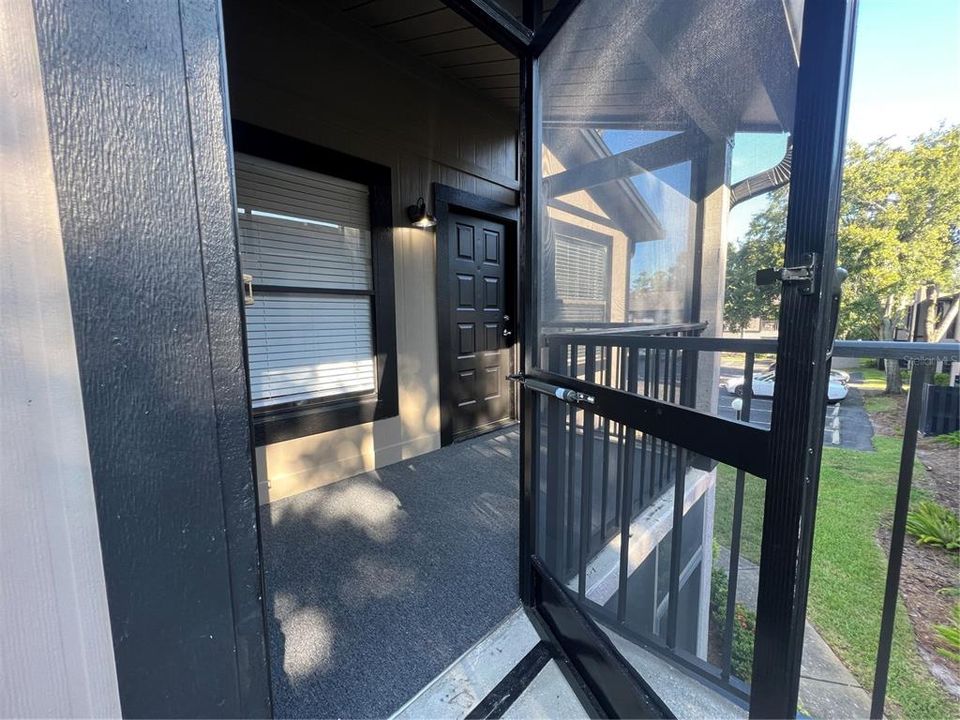 For Rent: $1,575 (2 beds, 2 baths, 912 Square Feet)