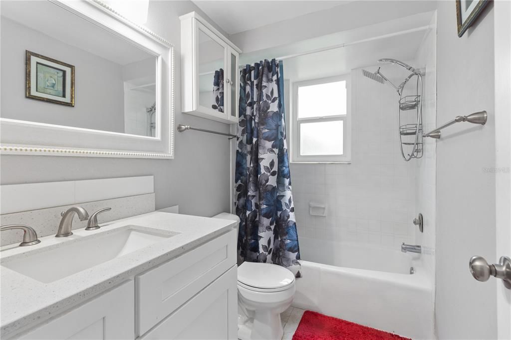 For Sale: $350,000 (3 beds, 3 baths, 1749 Square Feet)